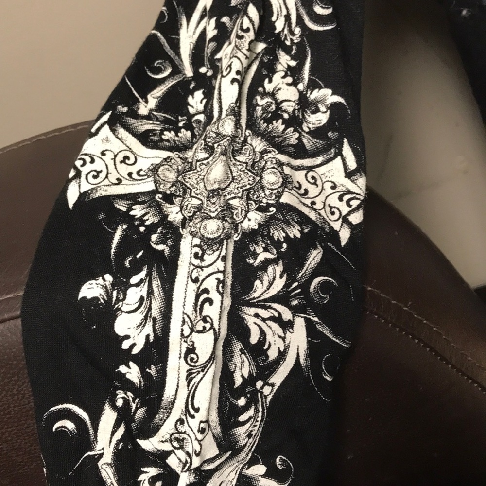 Top - Picture 3 of 6